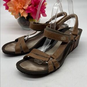 Teva Women's Tan Leather Wedge Sandals Size 10 KET8985A